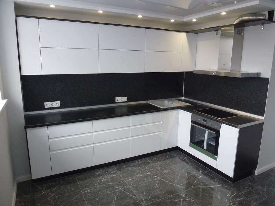 Белый кухонный гарнитур-Кухня МДФ в эмали «Модель 430»-фото1
